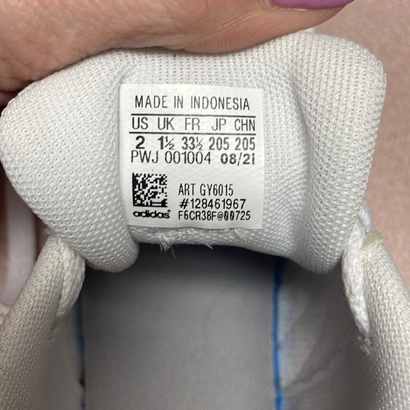 Girls Adidas Sneakers - Size 2 - Picture 8 of 9